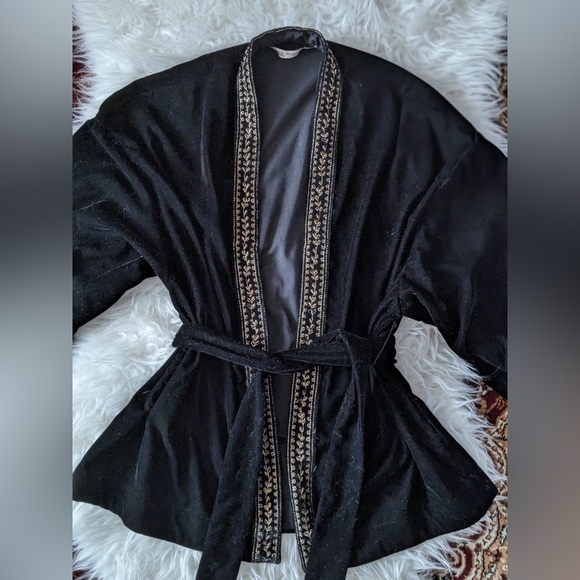 Zara Velvet Beaded Jacket - Picture 4 of 7